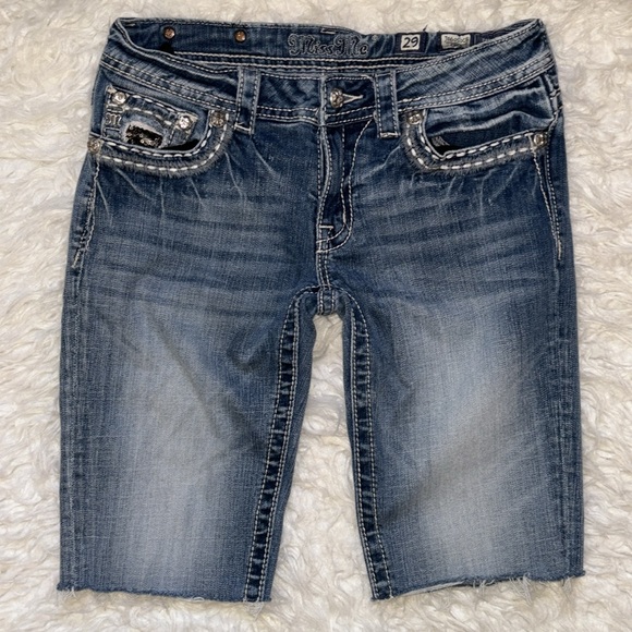 Miss Me Pants - Miss Me Cut-Off 11” Denim Shorts, Size 29